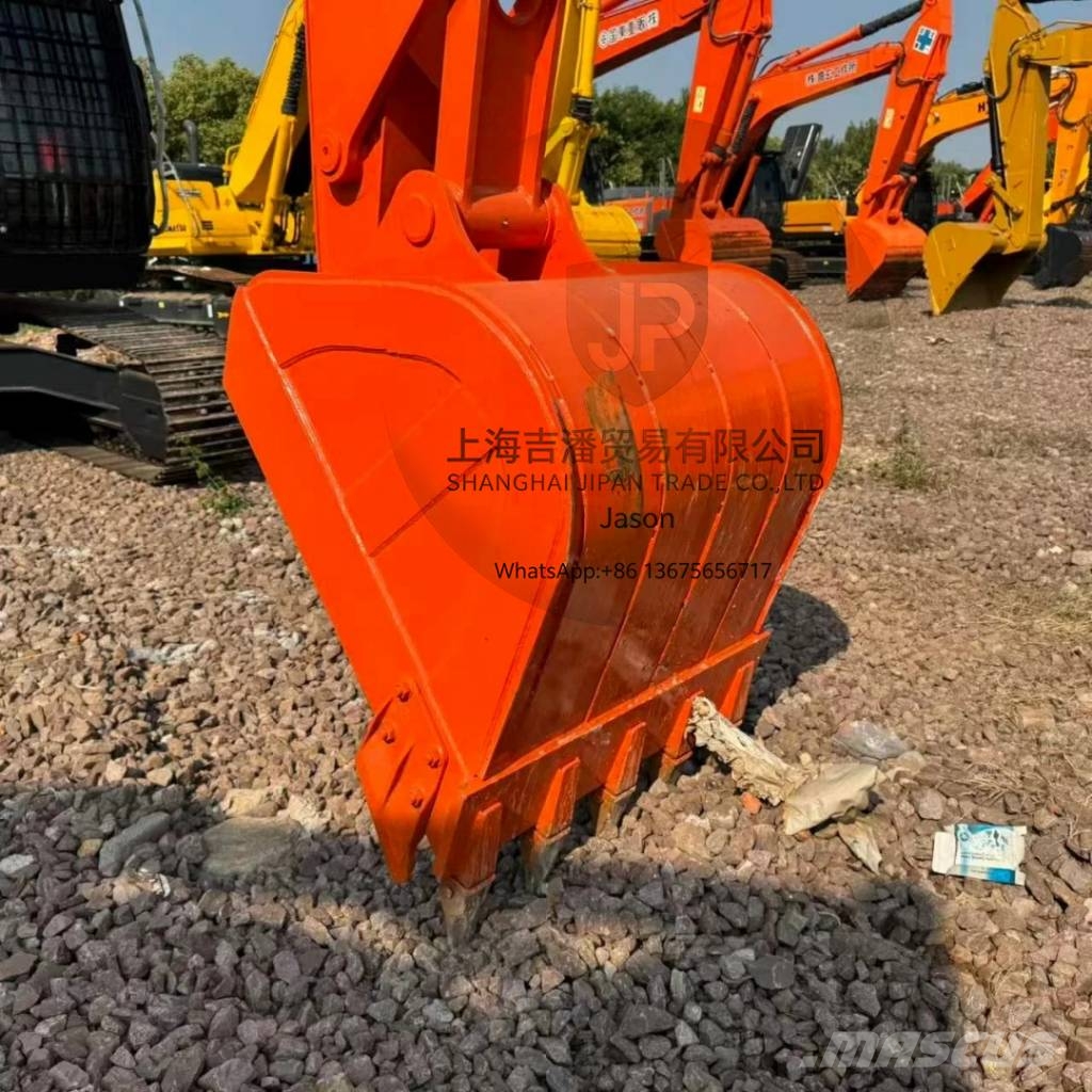 Hitachi ZX 210 Bagri goseničarji