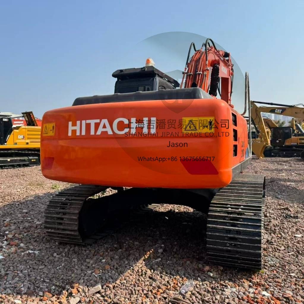 Hitachi ZX 210 Bagri goseničarji