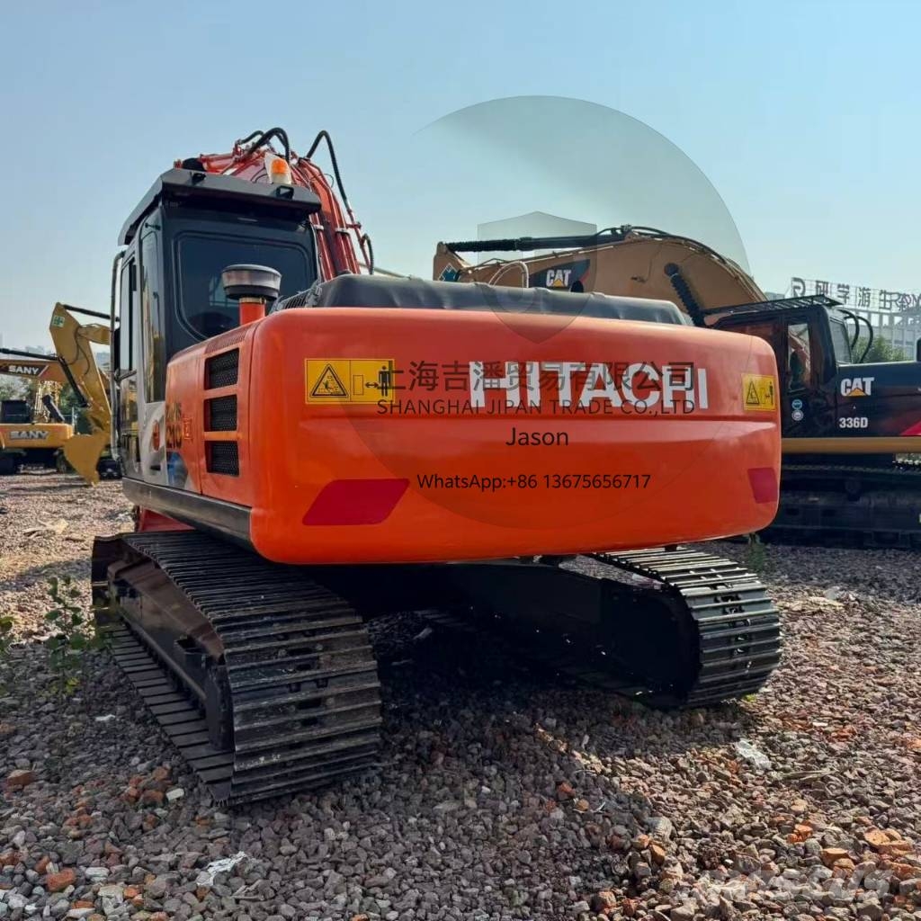 Hitachi ZX 210 Bagri goseničarji