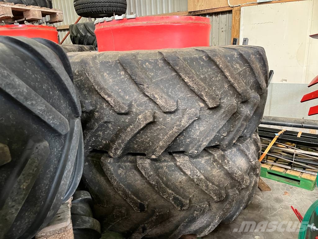 Trelleborg 710/75-42 & 600/70-34 Tyres, wheels and rims