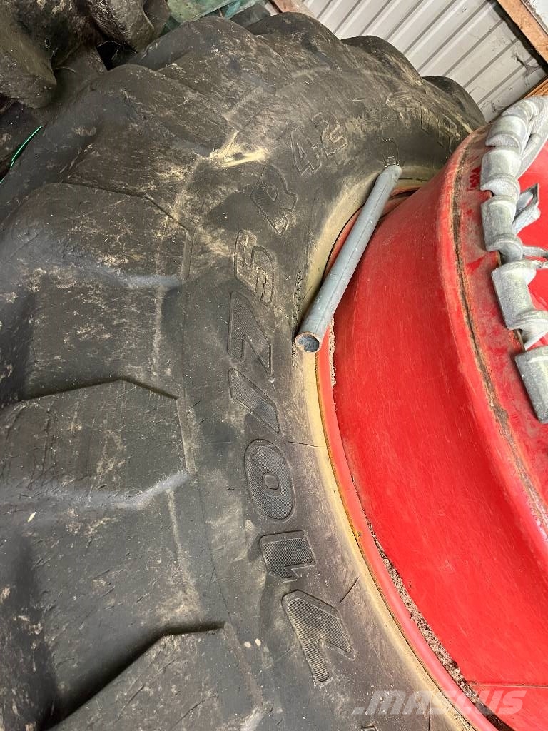 Trelleborg 710/75-42 & 600/70-34 Tyres, wheels and rims