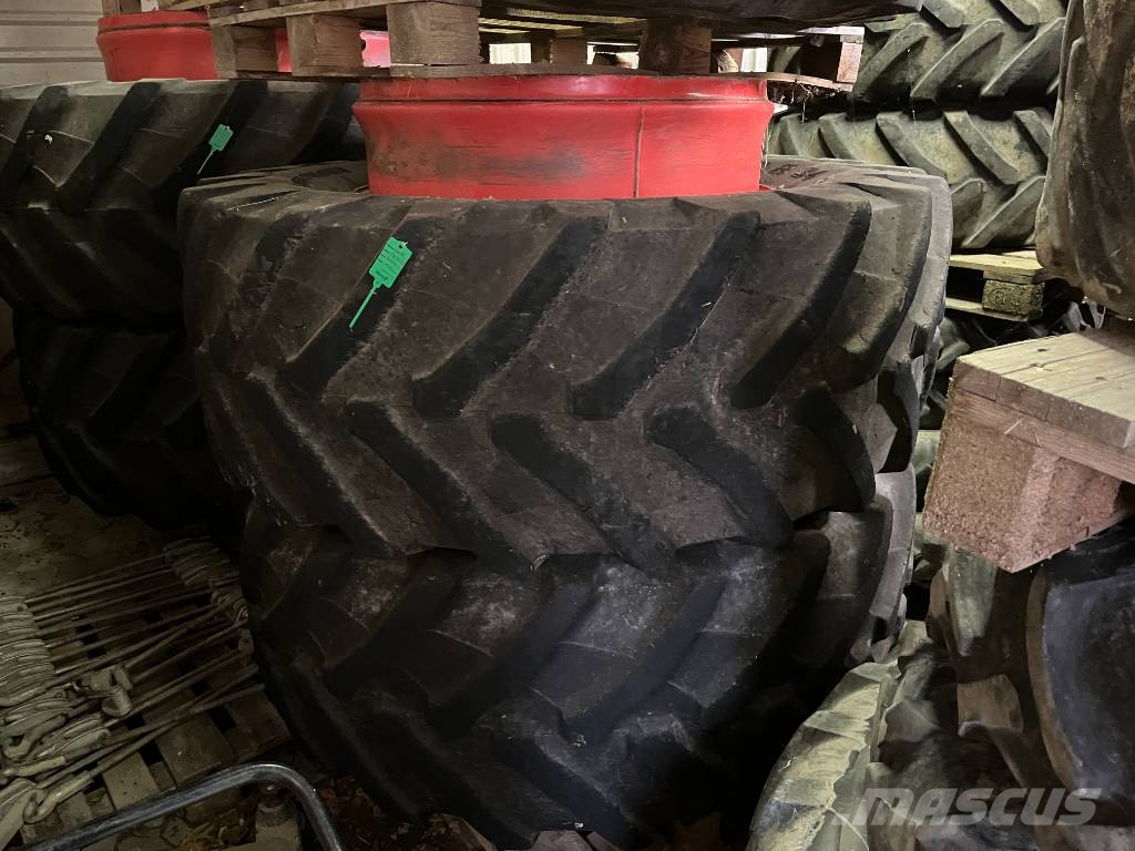 Trelleborg 710/75-42 & 600/70-34 Tyres, wheels and rims