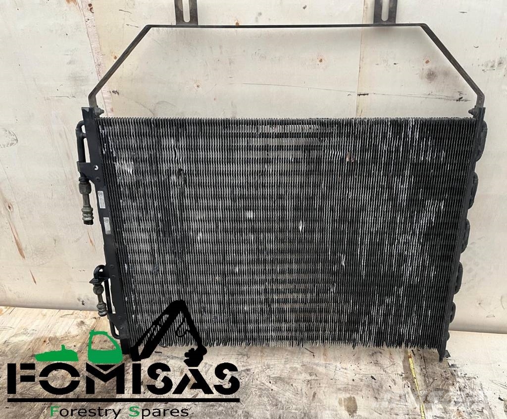 John Deere 810D/1710D/1410D Air con. radiator F063681 Radiators
