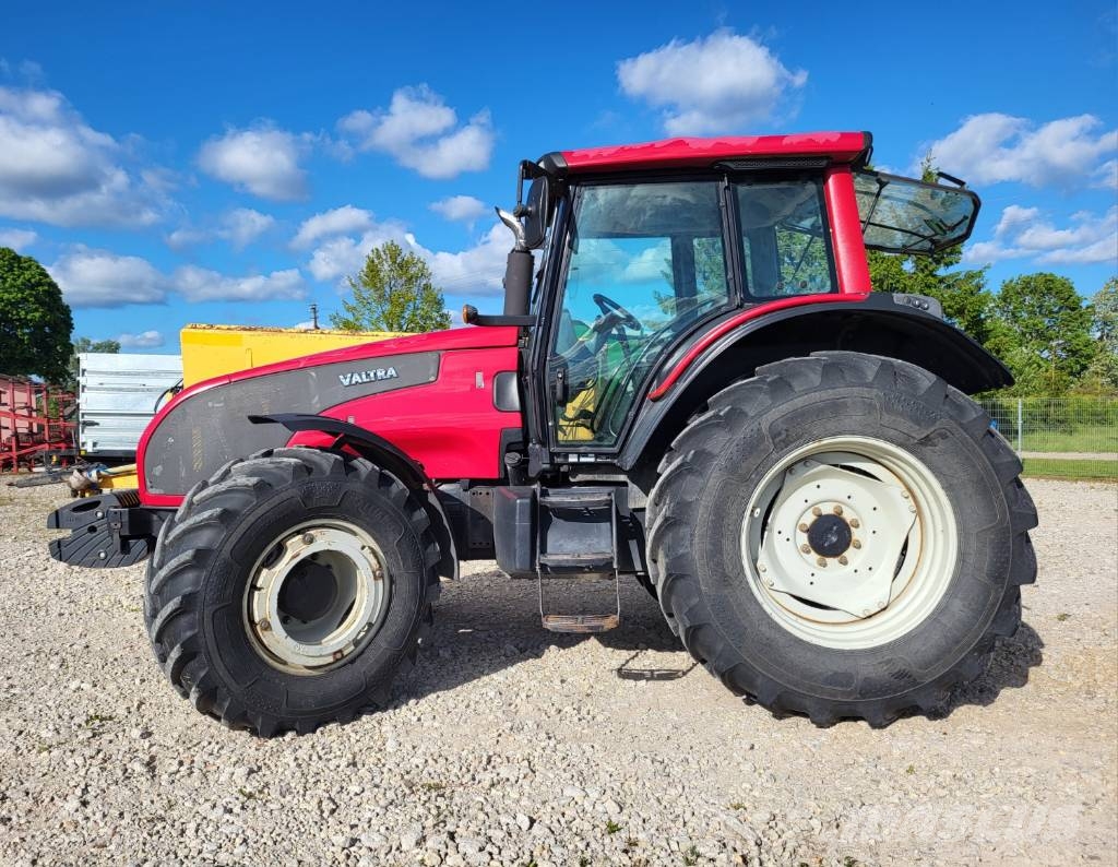 Valtra T 191 HiTech Traktorok