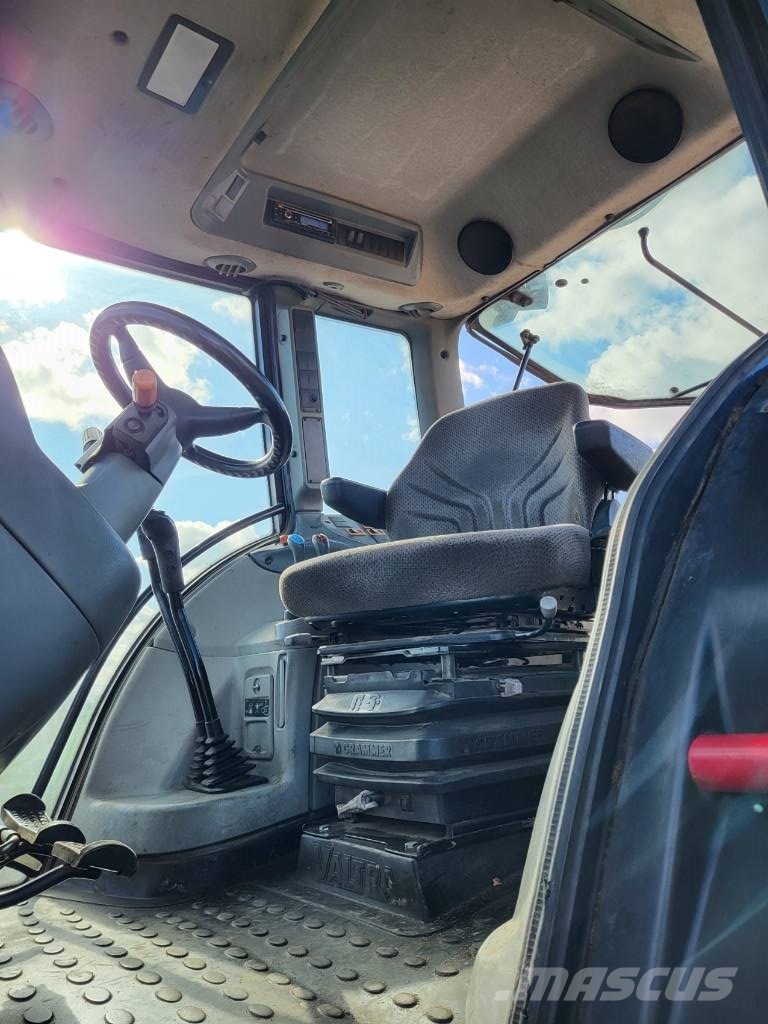 Valtra T 191 HiTech Traktorok