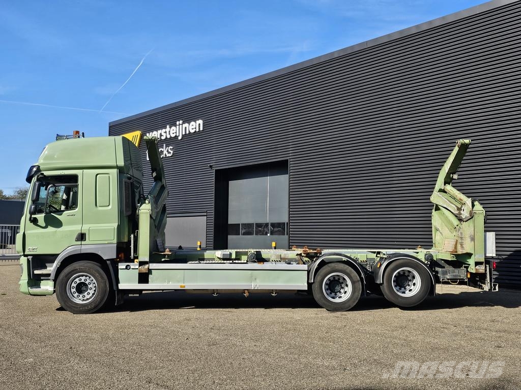 DAF CF 440 6x2 SIDE LOADER / 20 ft container Vlakke laadvloer met kraan