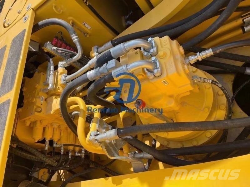 Komatsu PC360-8 حفارات زحافة