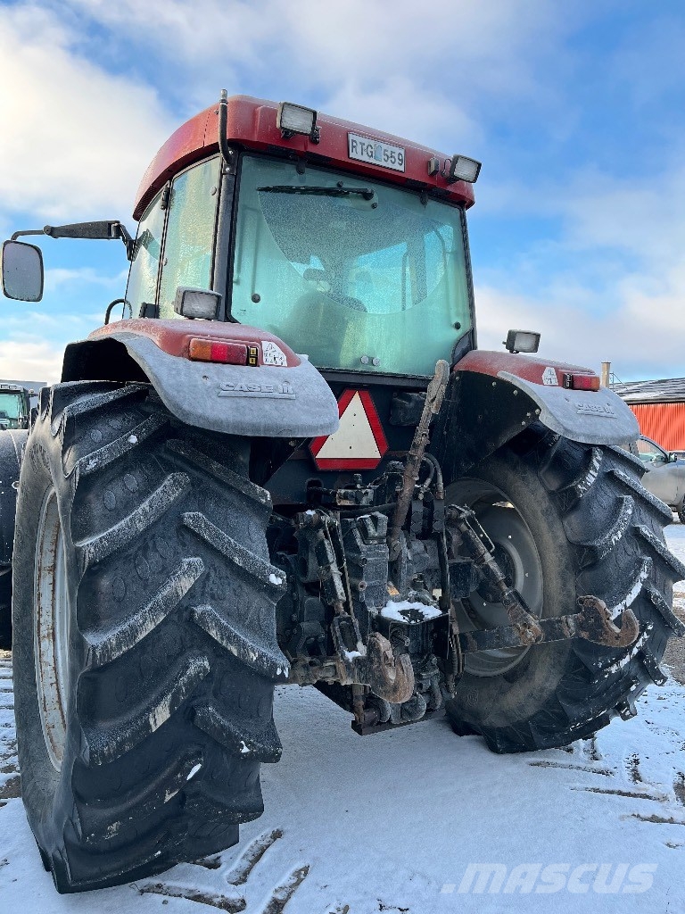 Case IH MX 135 Quicke Q980 Tractoren