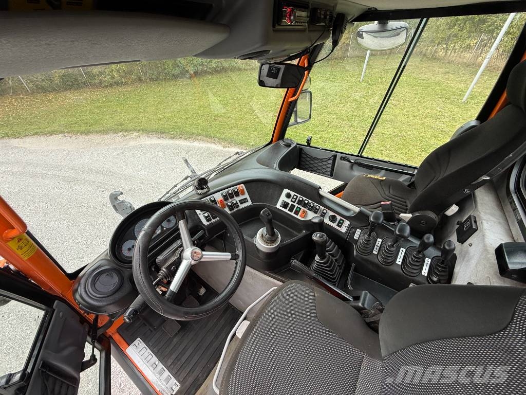 Lindner Unitrac 82S Pomoćni strojevi
