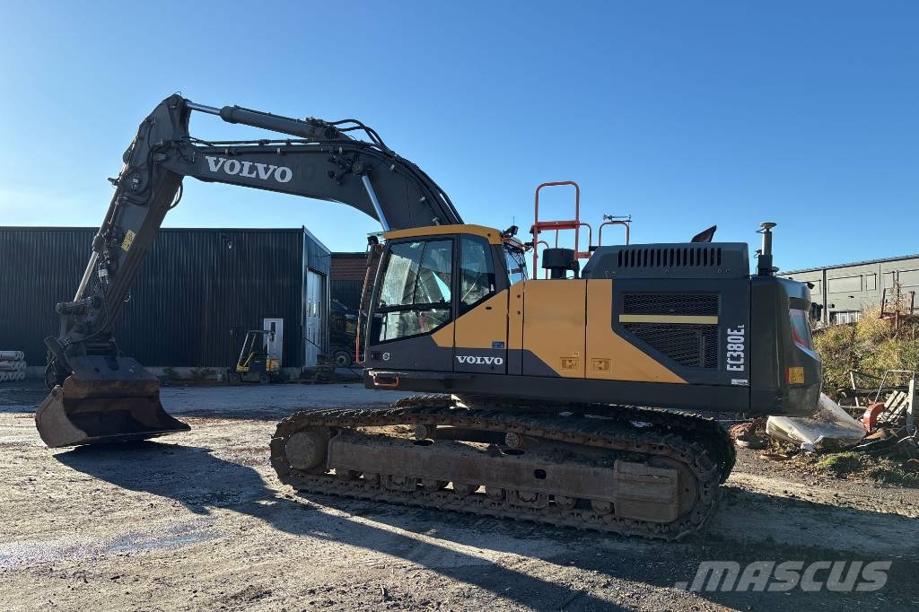 Volvo EC 380 EL, Med Leica 3D Bagri goseničarji