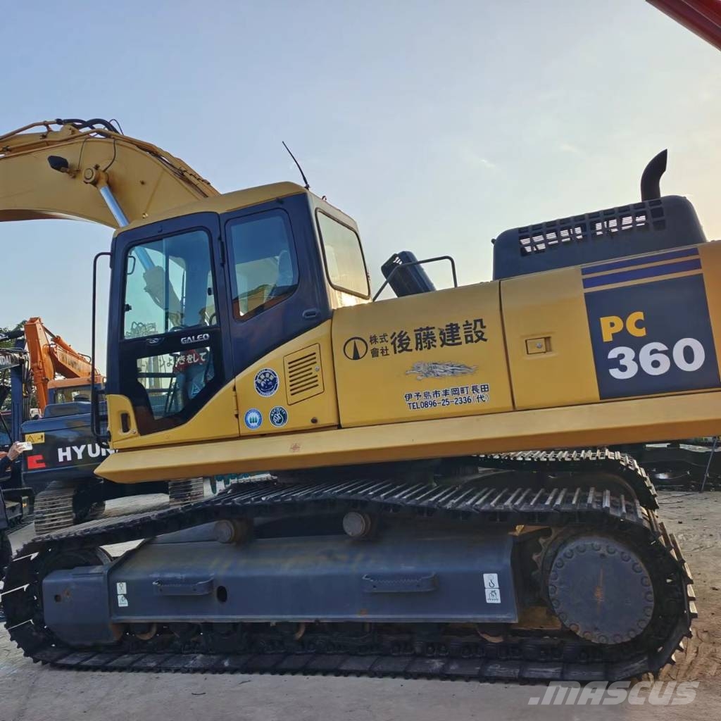 Komatsu PC 360   3000 units excavators in stock Raupenbagger