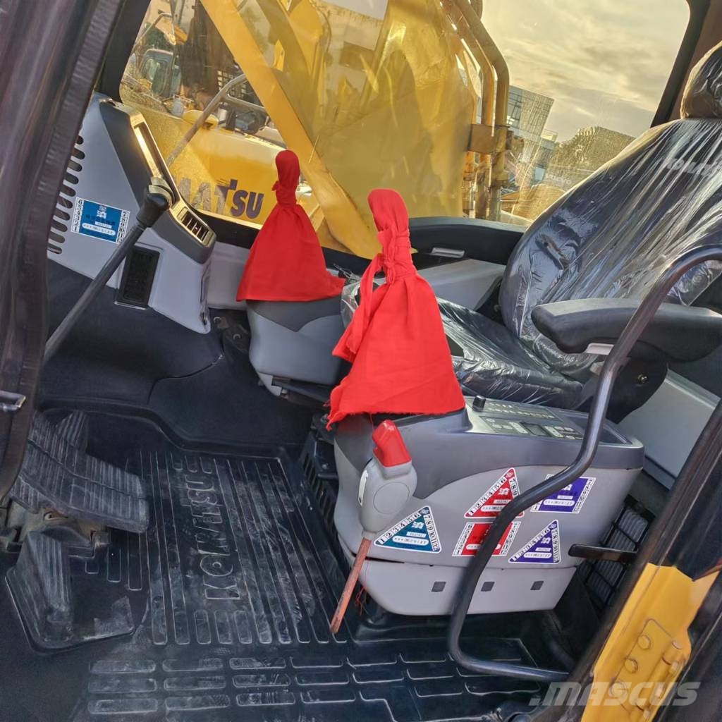 Komatsu PC 360   3000 units excavators in stock Raupenbagger
