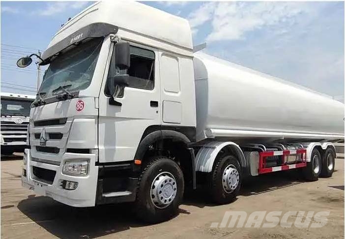 Howo 8x4 Fuel Tank Truck Tankbilar