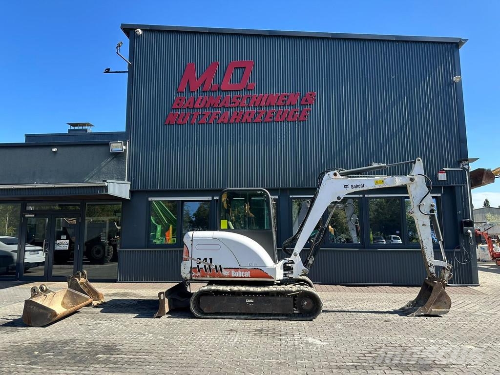 Bobcat 341 حفارات صغيرة أقل من 7 طن (حفارات صغيرة)