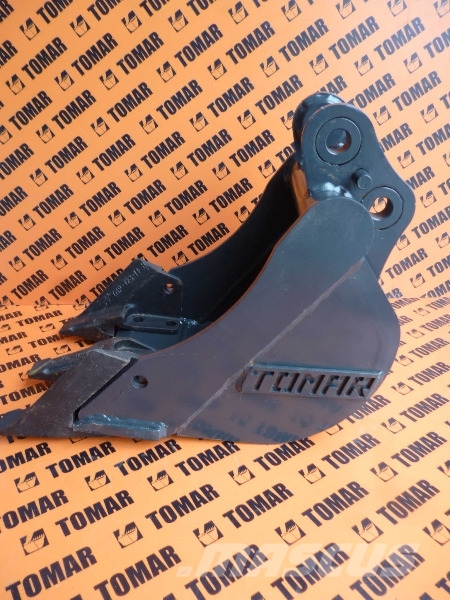 TOMAR Łyżka kopiąca 30 cm z zębami JCB 8014, 8015 Łyżki do koparek