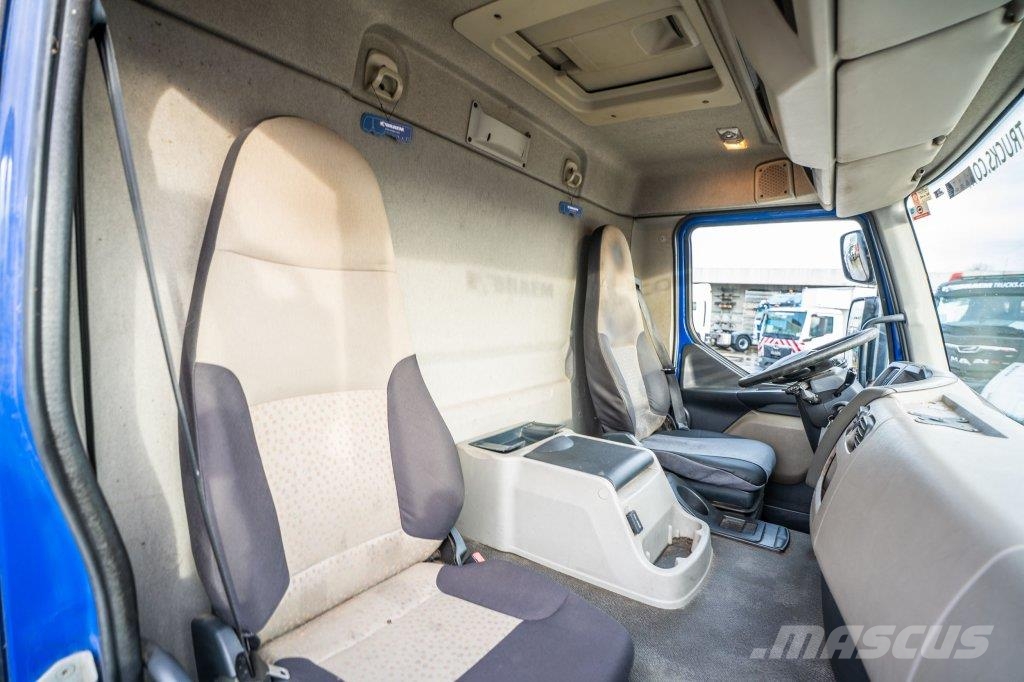 Renault PREMIUM 320 DXI + DHOLLANDIA 1.5T Camiões caixa cortinas laterais