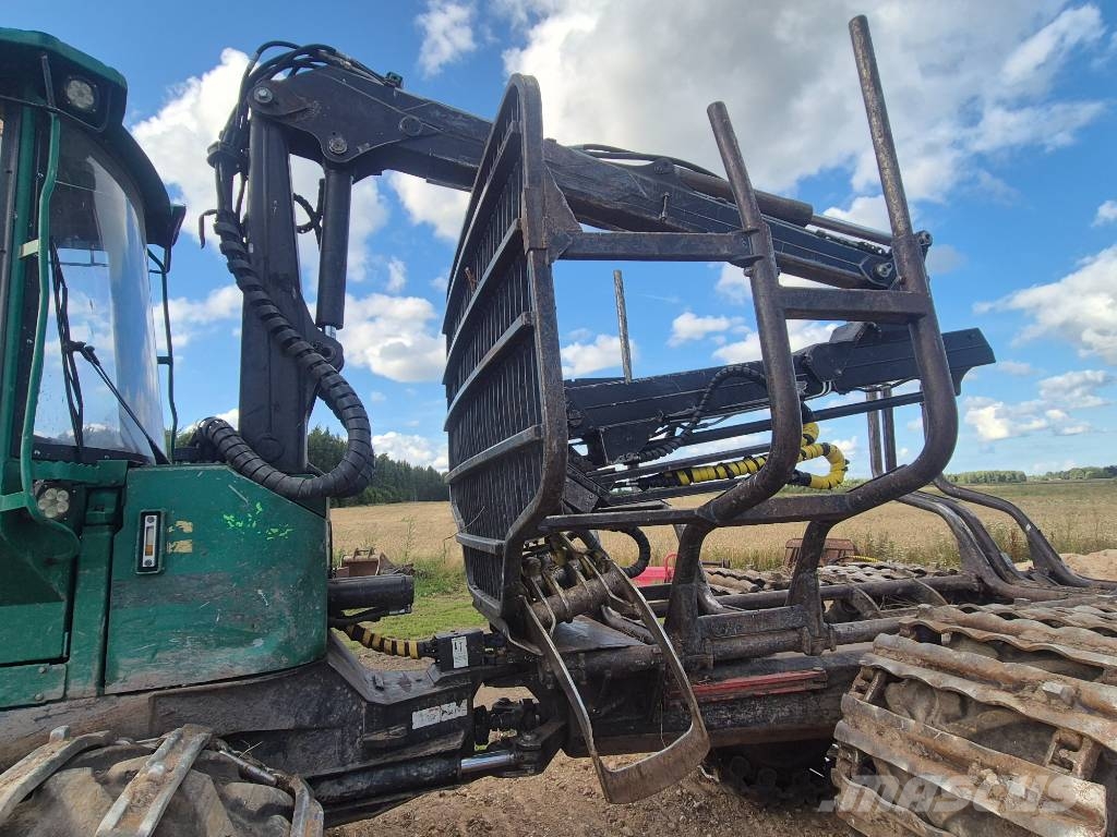 John Deere 810 D شاحنات