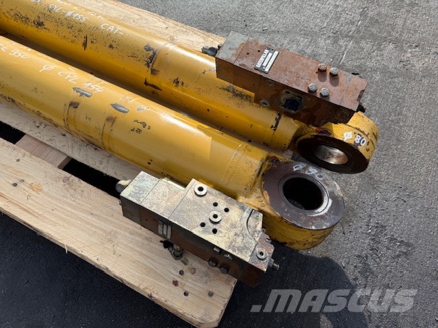 CAT HYDRAULIC CYLINDER USED COMPLET 2 PCS Hydraulique