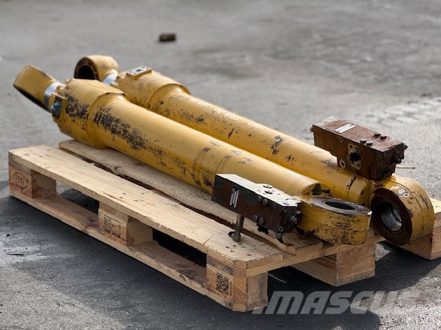 CAT HYDRAULIC CYLINDER USED COMPLET 2 PCS Hydraulique