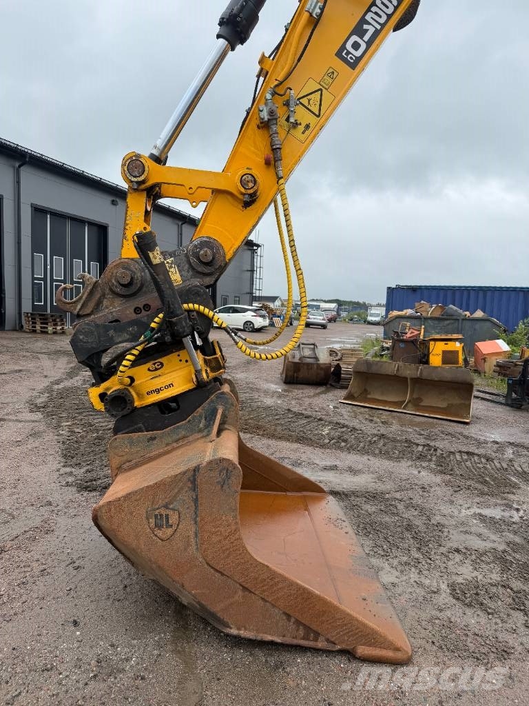 JCB JS 210 LC Centralsmörjning Engcon rototilt Excavadoras sobre orugas