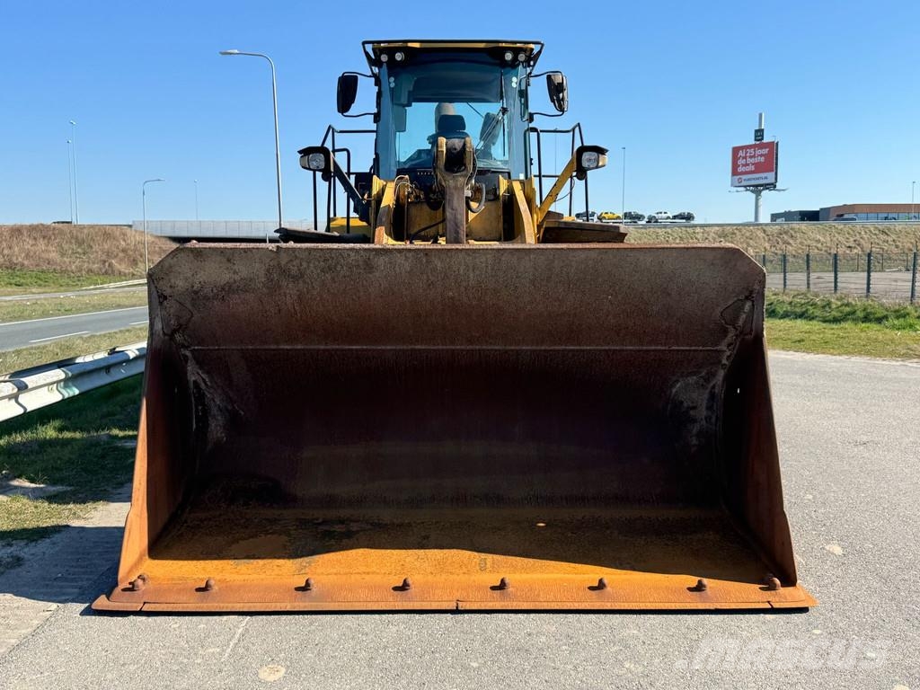 CAT 972M Wheel loaders