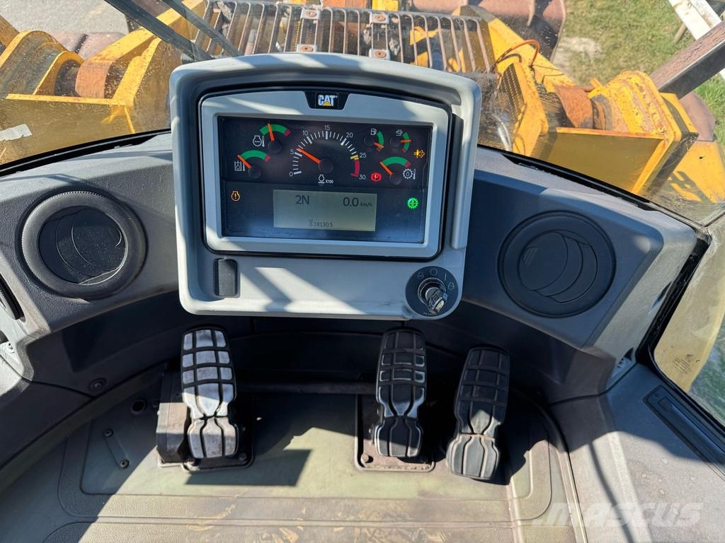 CAT 972M Wheel loaders