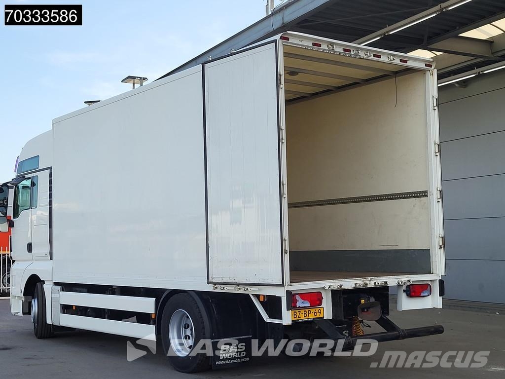 MAN TGX 18.360 TGX 4X2 NL-truck Driving school Lessons Camiones con caja de remolque