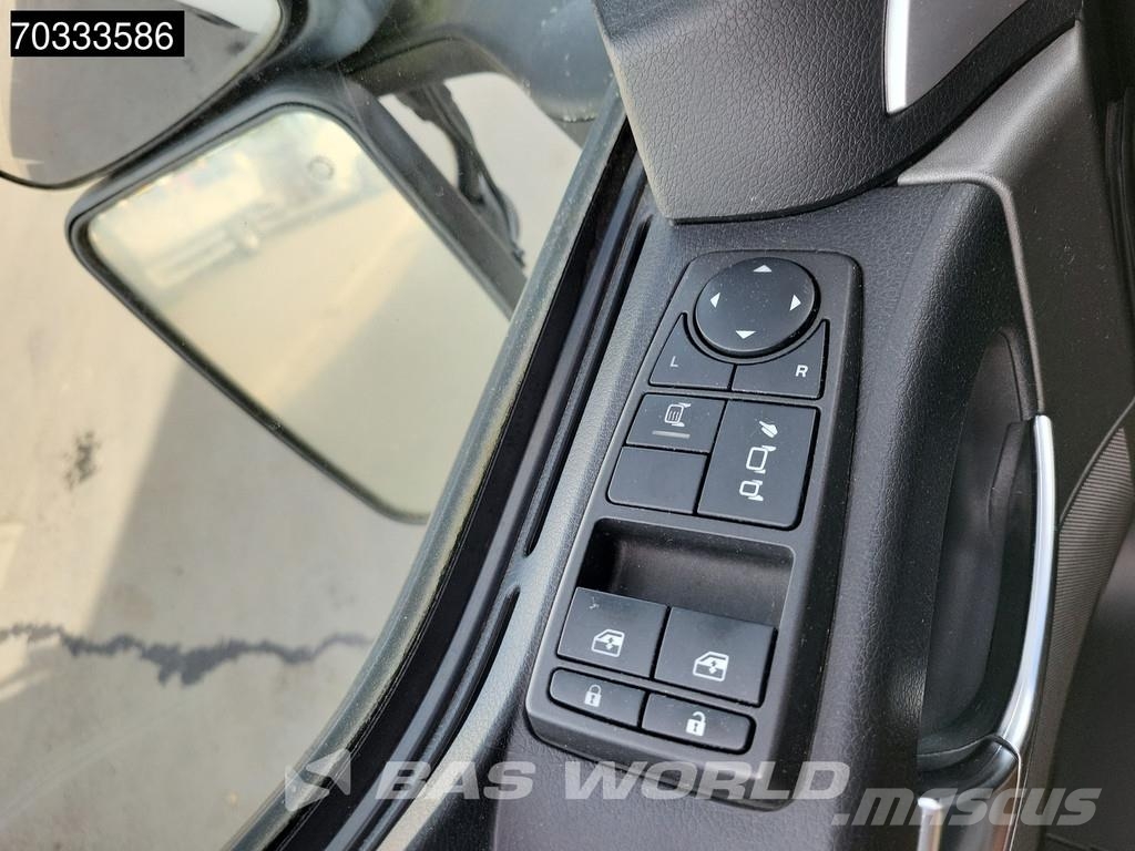 MAN TGX 18.360 TGX 4X2 NL-truck Driving school Lessons Camiones con caja de remolque
