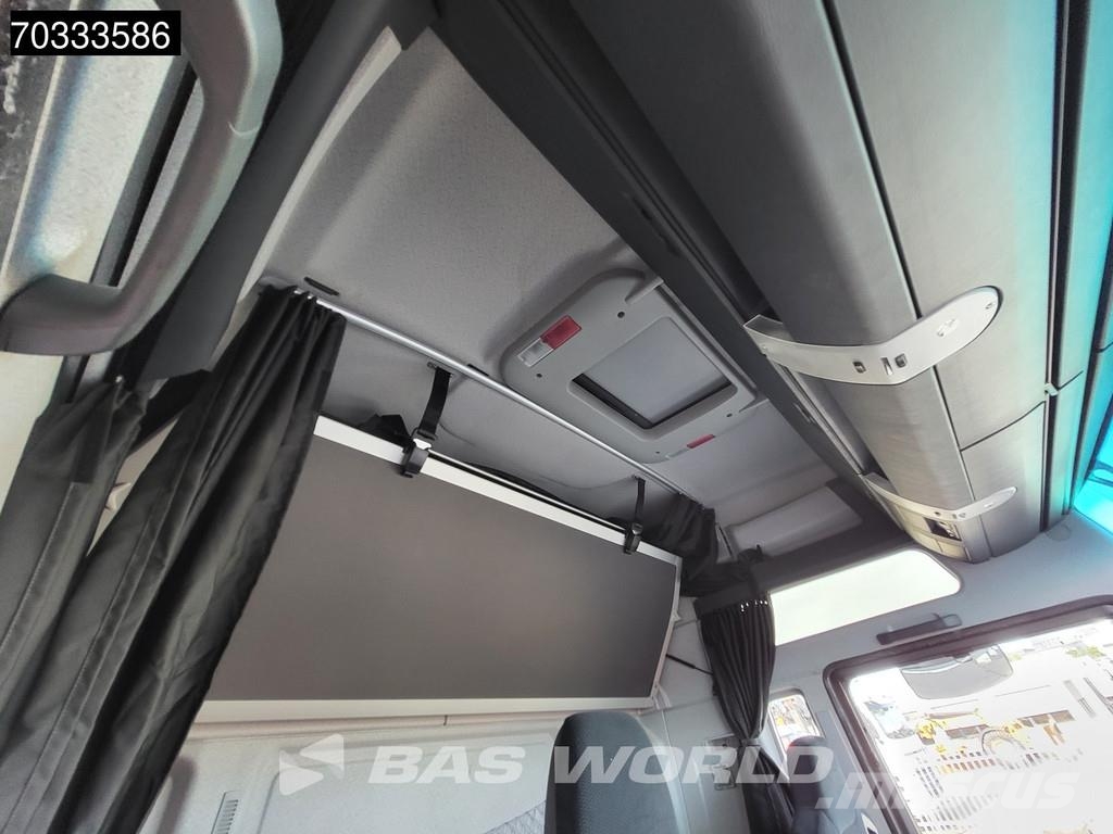 MAN TGX 18.360 TGX 4X2 NL-truck Driving school Lessons Camiones con caja de remolque