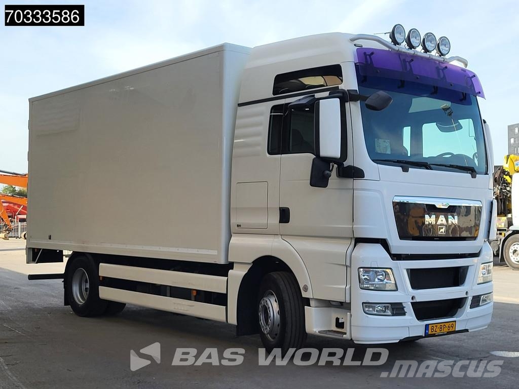 MAN TGX 18.360 TGX 4X2 NL-truck Driving school Lessons Camiones con caja de remolque