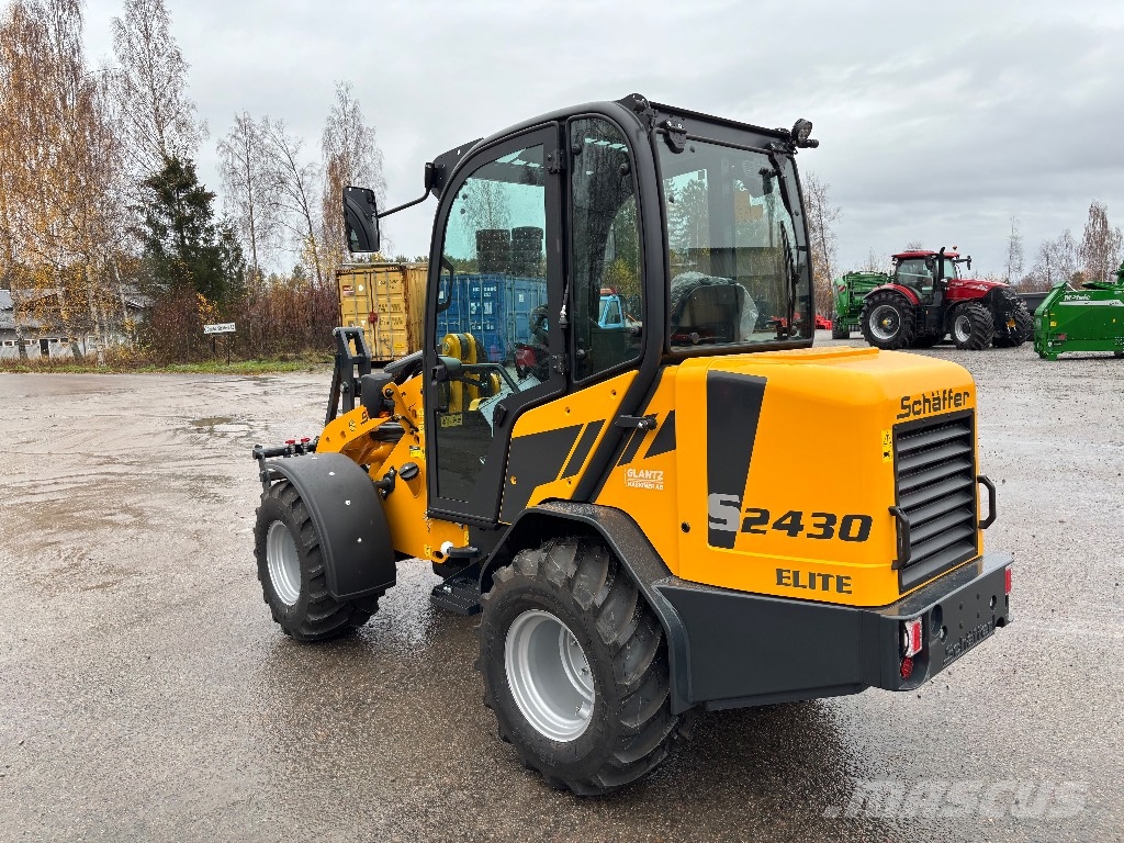 Schäffer 2430 Elite Hytt Multifunkcionālie iekrāvēji