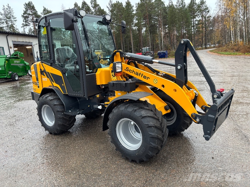 Schäffer 2430 Elite Hytt Multifunkcionālie iekrāvēji