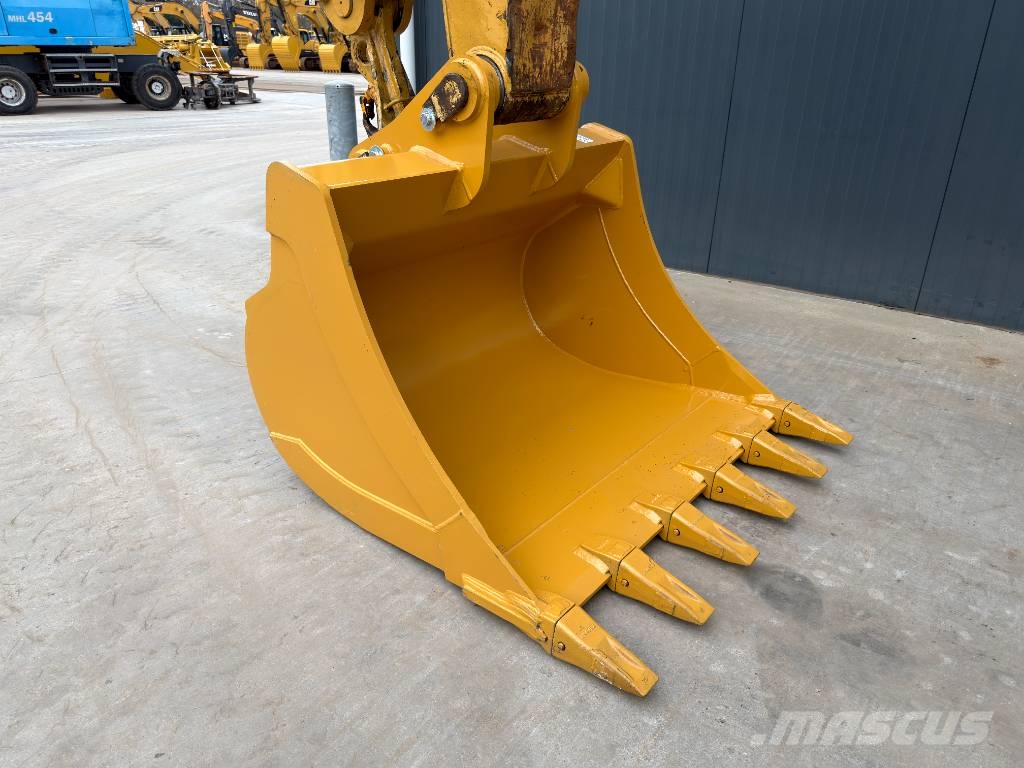 CAT M322C Wheeled excavators