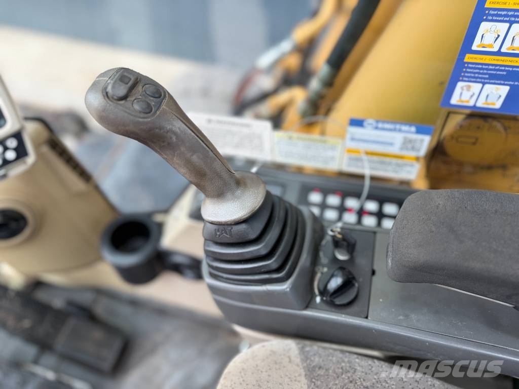 CAT M322C Wheeled excavators