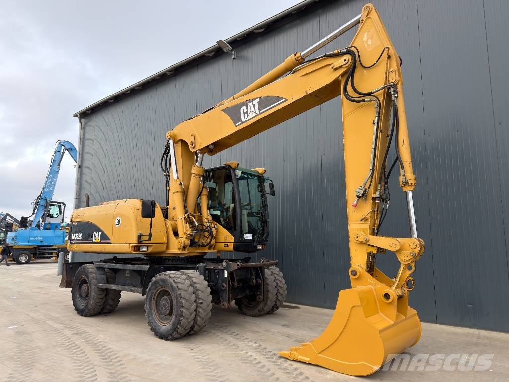 CAT M322C Wheeled excavators