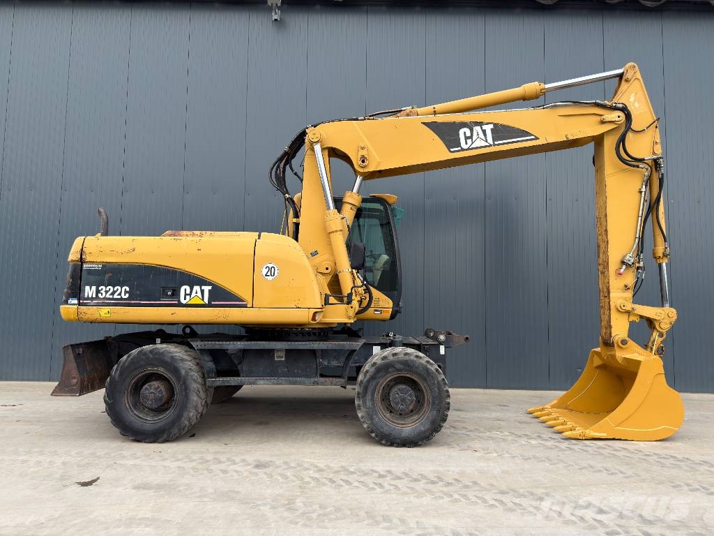 CAT M322C Wheeled excavators
