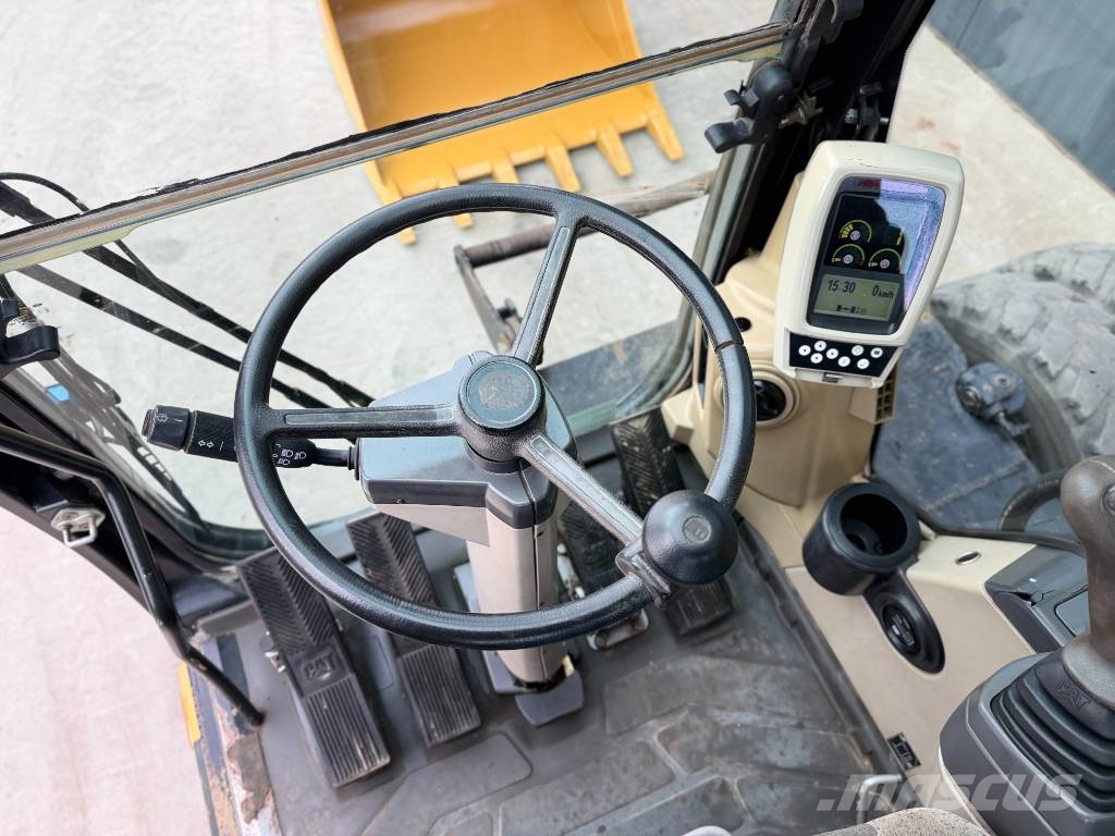 CAT M322C Wheeled excavators