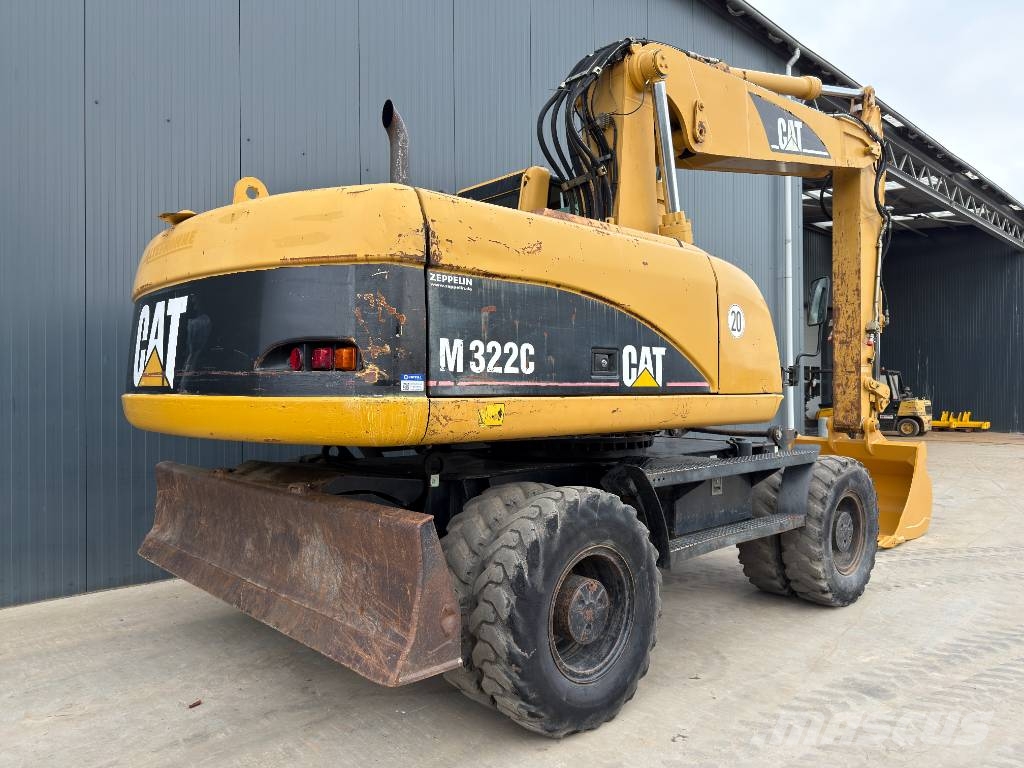 CAT M322C Wheeled excavators