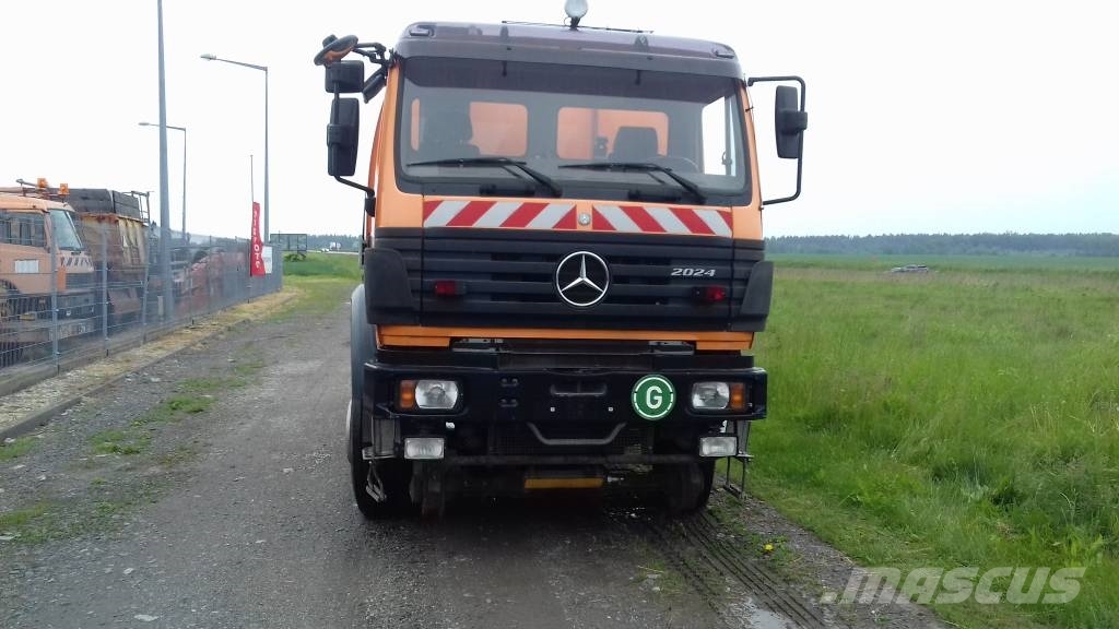  Pojazd dwudrogowy MERCEDES BENZ 2024 Z URZĄDZENIEM Ostali kamioni