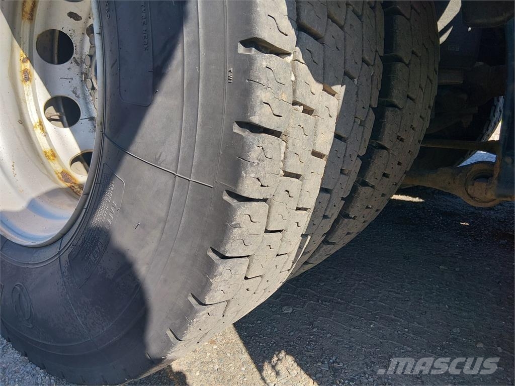 Iveco Stralis Xway 570 8x4 Camiones elevadores de gancho