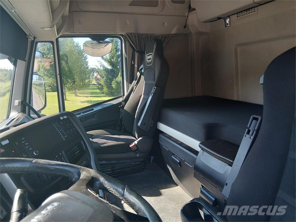 Iveco Stralis Xway 570 8x4 Camiones elevadores de gancho
