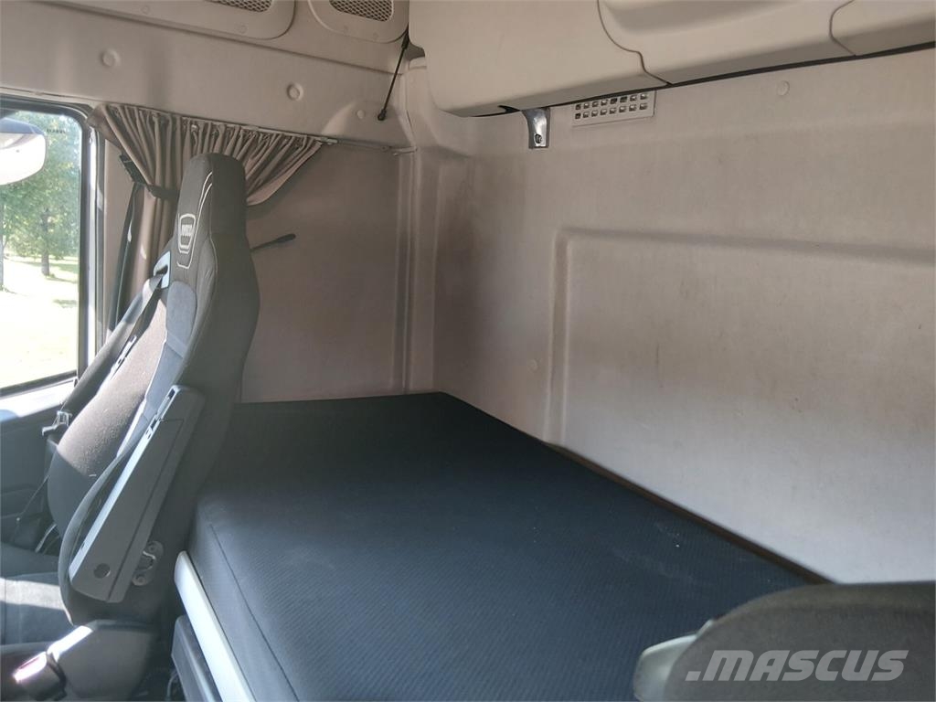 Iveco Stralis Xway 570 8x4 Camiones elevadores de gancho