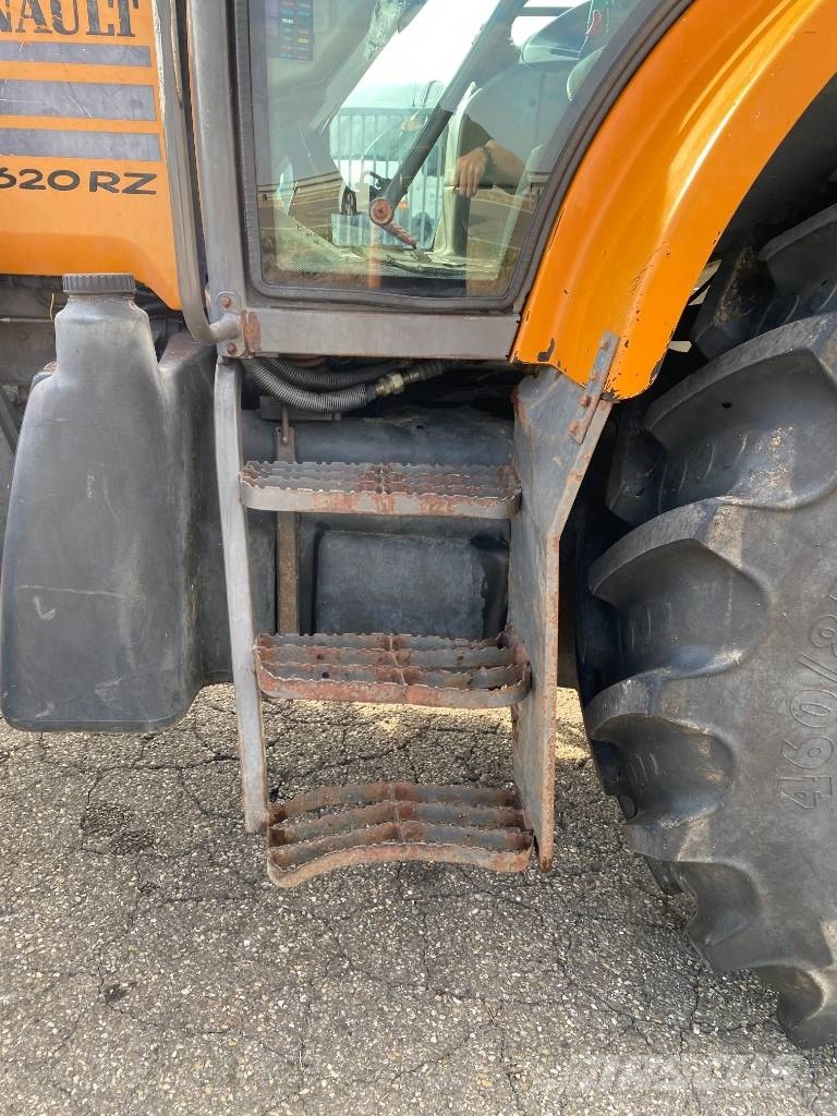 Renault ARES 620RZ Carte Grise Française endommagé Tracteur