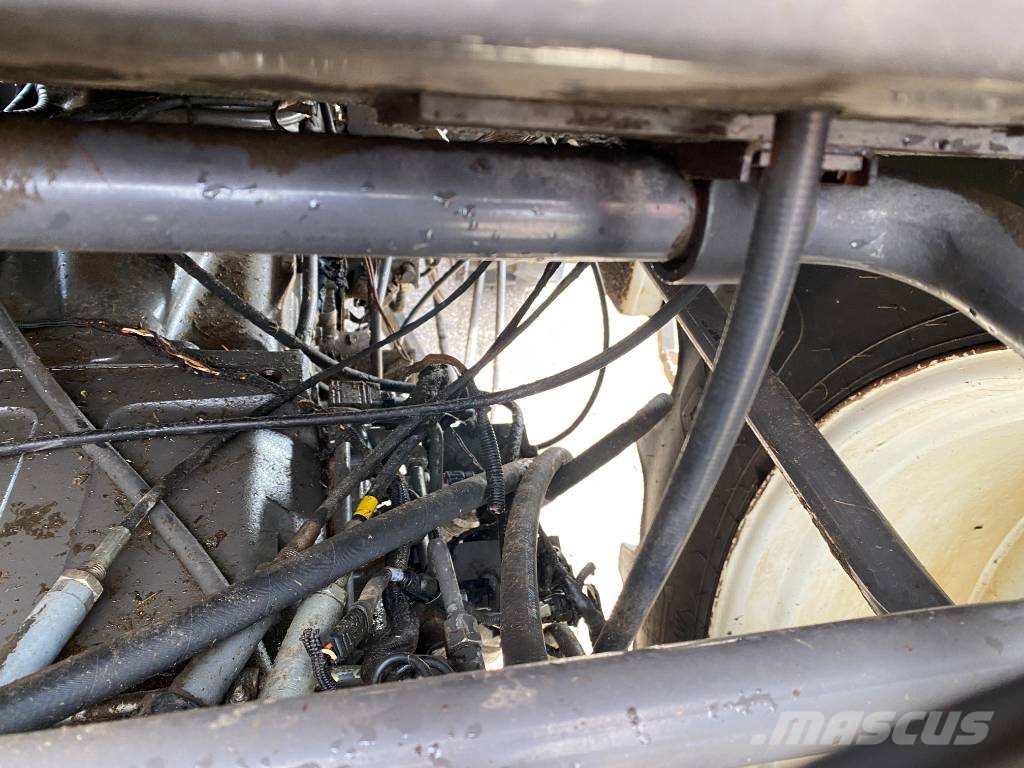 Renault ARES 620RZ Carte Grise Française endommagé Tracteur