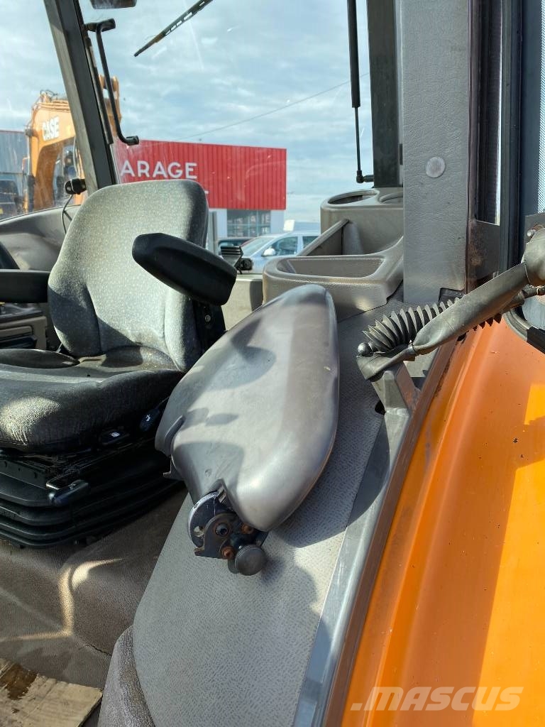 Renault ARES 620RZ Carte Grise Française endommagé Tracteur