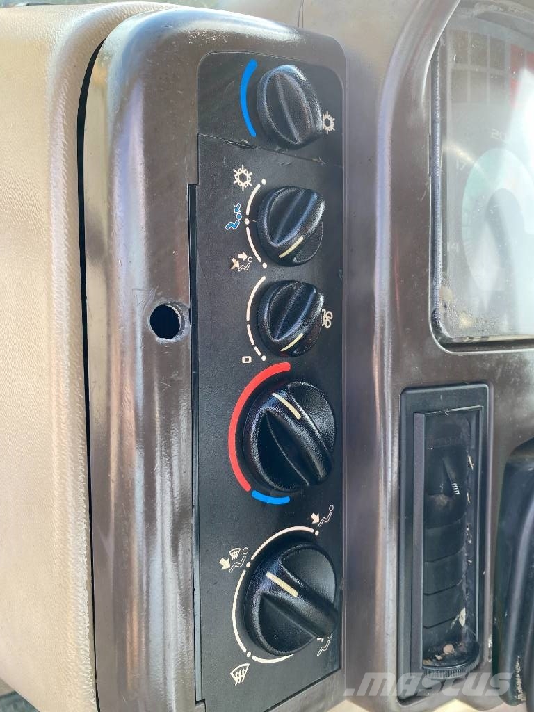 Renault ARES 620RZ Carte Grise Française endommagé Tracteur