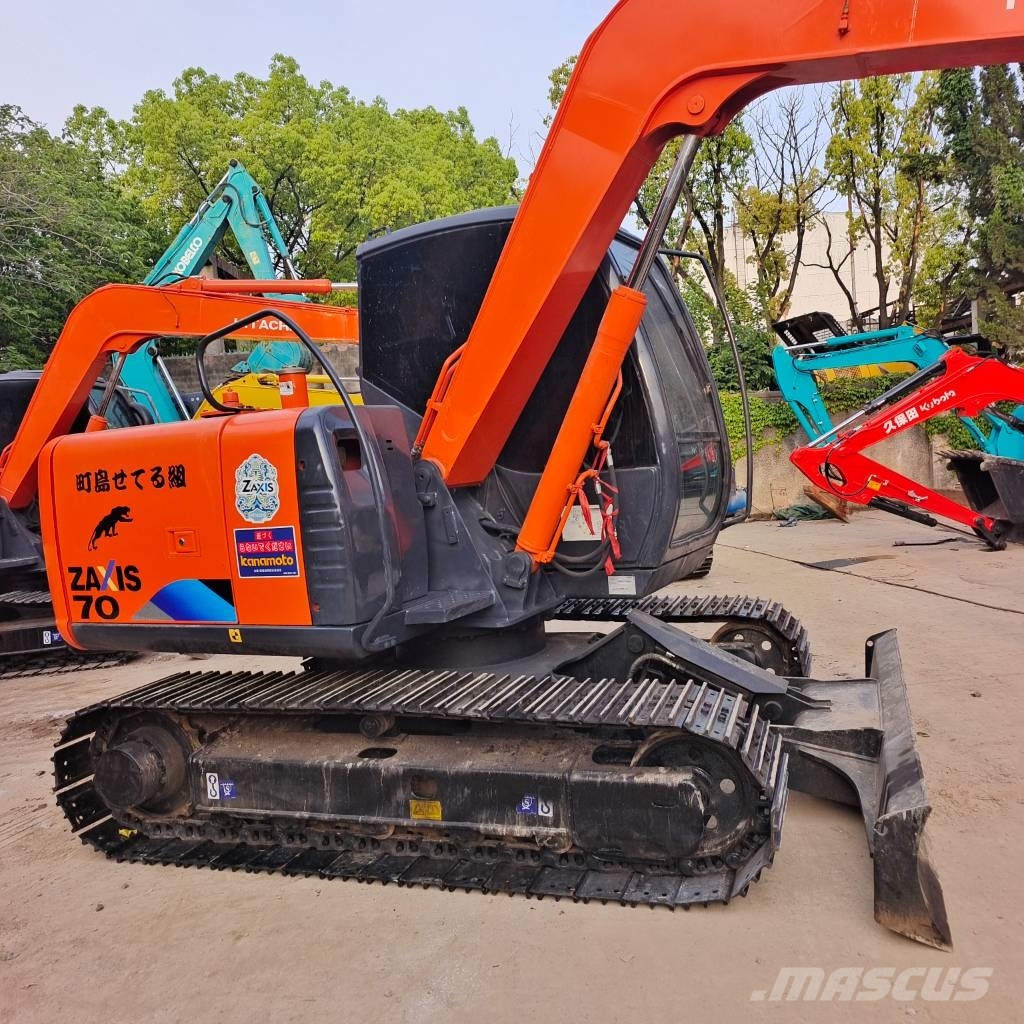 ひさし Mini excavator for civil construction use ZX60C-5A released for
