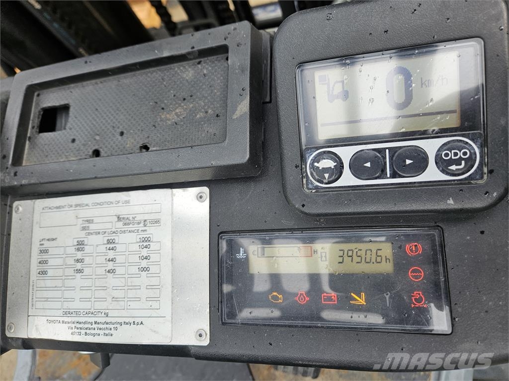 Toyota 06-8 FGF18F Περονοφόρα ανυψωτικά κλαρκ με φυσικό αέριο LPG