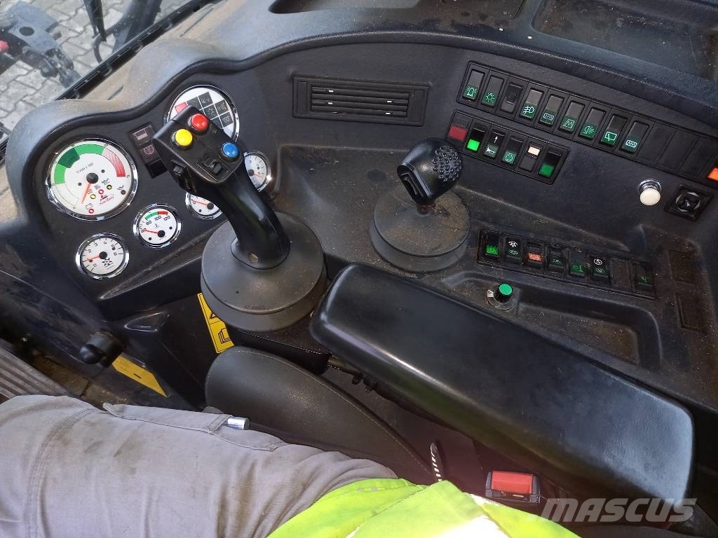  Pistenbully, Kässbohrer PB 300 Polar, Prinoth كاسحات جليد