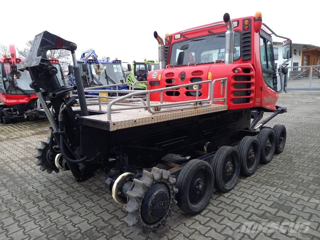  Pistenbully, Kässbohrer PB 300 Polar, Prinoth كاسحات جليد